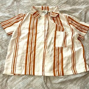 Short sleeve crop button up